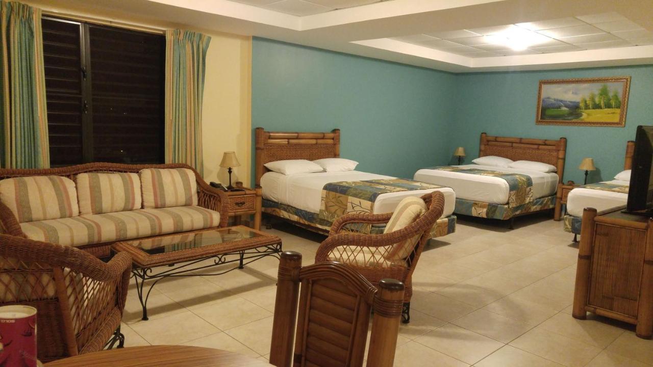 Fajardo Inn Exterior photo