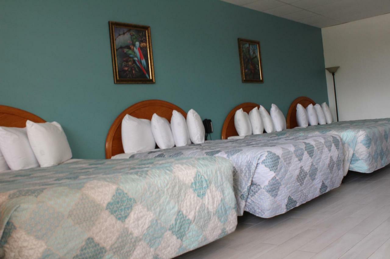 Fajardo Inn Room photo